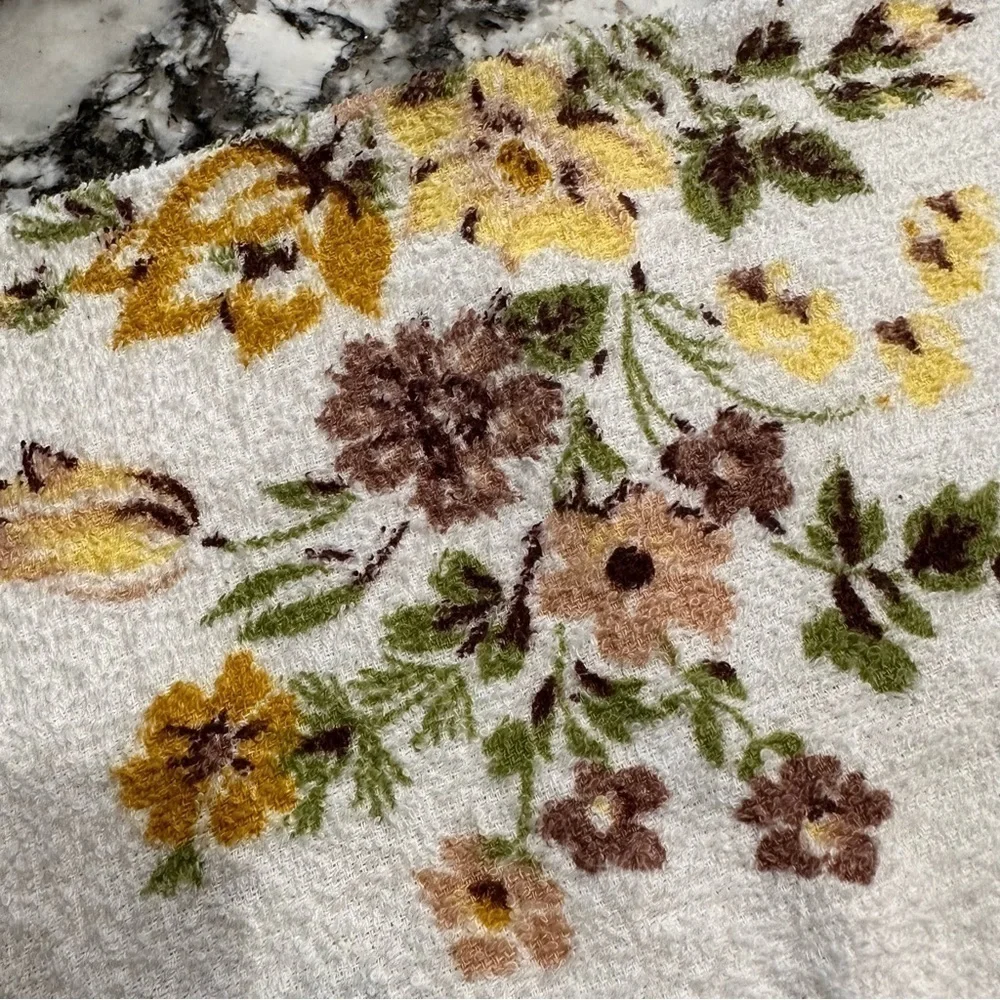 Vintage terry cloth towel bath kitchen floral yellow gold brown